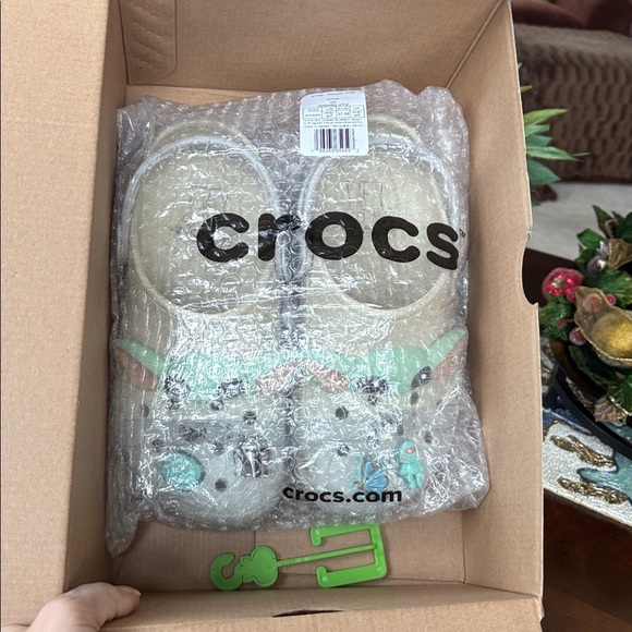 Brand New Crocs Adults' STAR WARS Grogu Classic Clogs Bone Casual Slip On Shoes - Picture 16 of 16